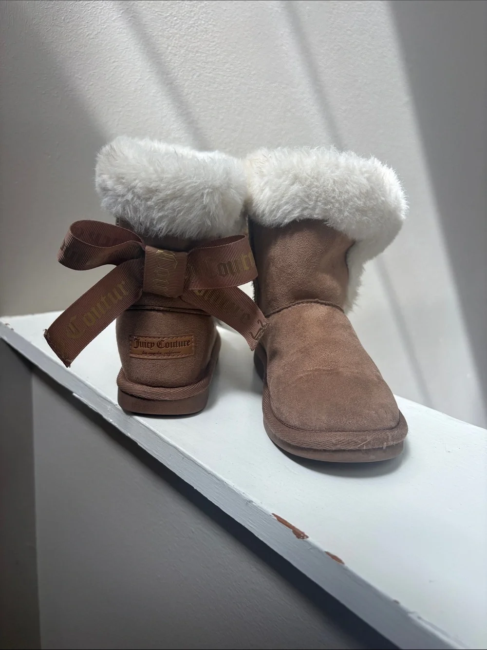 Juicy Couture Kids Brown Suede Ankle Boots with White Faux-Fur Cuff & Ribbon